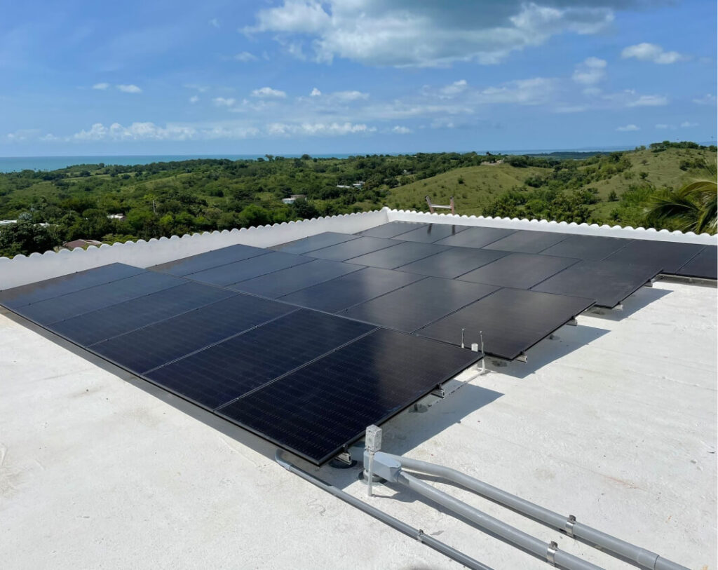 Paneles solares instalados en una residencia